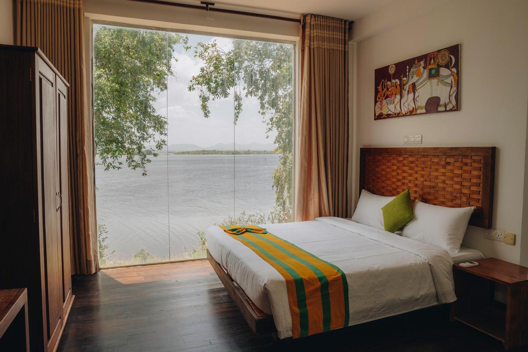 Yala Oga Reach Hotel Tissamaharama Exteriör bild