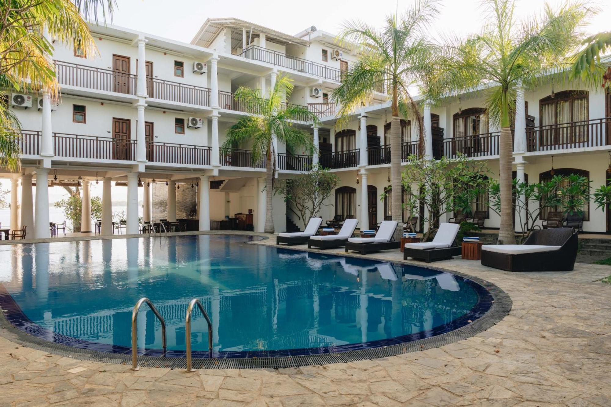 Yala Oga Reach Hotel Tissamaharama Exteriör bild