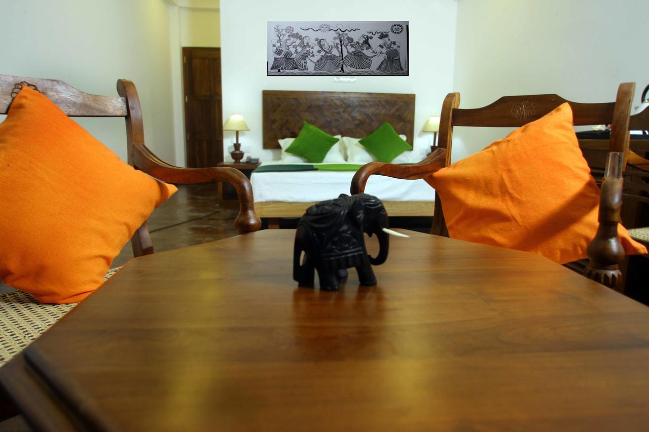 Yala Oga Reach Hotel Tissamaharama Exteriör bild