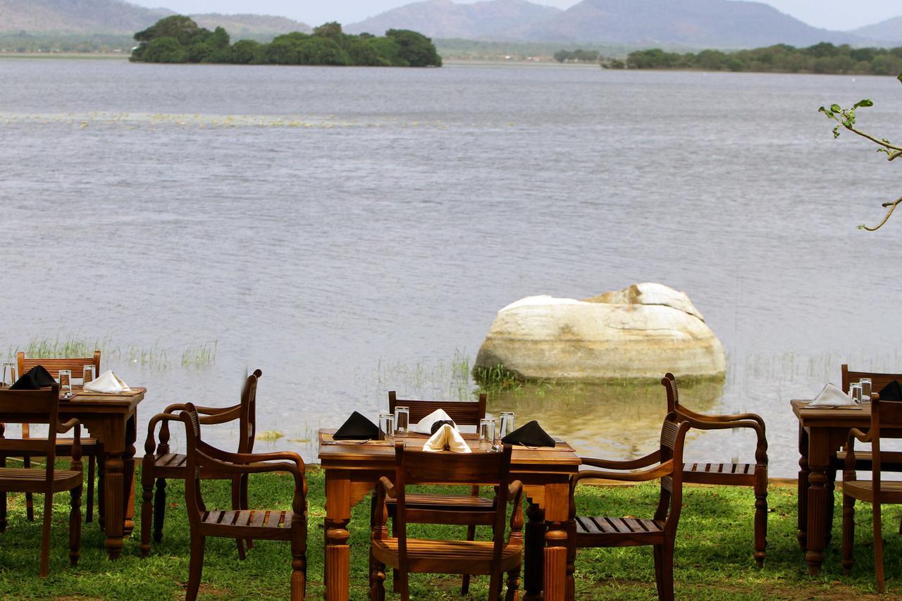 Yala Oga Reach Hotel Tissamaharama Exteriör bild