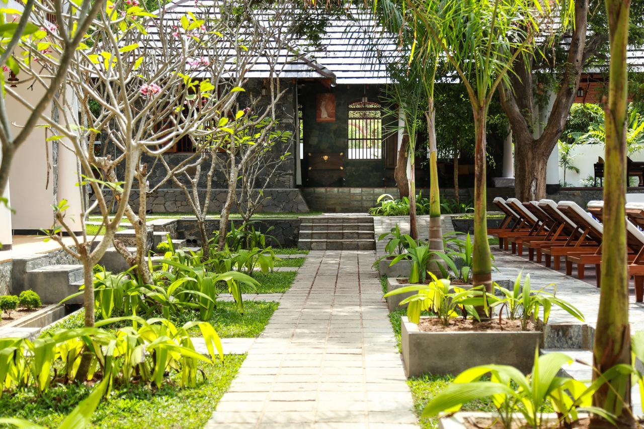 Yala Oga Reach Hotel Tissamaharama Exteriör bild